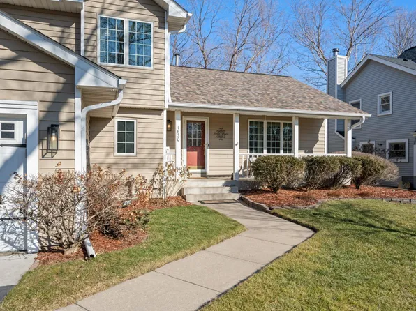 1620 Keller Lake Dr, Burnsville, MN 55306