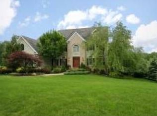 64 Blazier Rd, Martinsville, NJ 08836