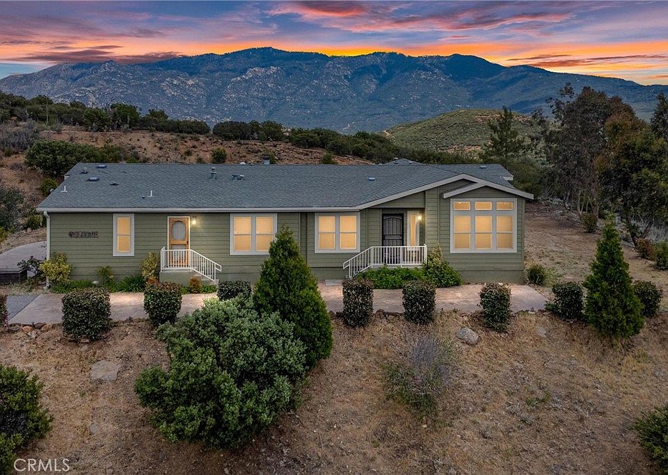 1st image of 47112 Woodcliff Dr