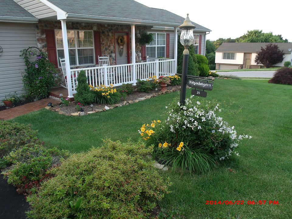 2nd image of 35 Van Zandt Way