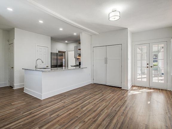4th image of 523 Marshalldell Ave