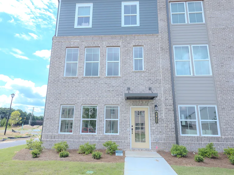 2827 Beacon Bend Xing — Photo 13