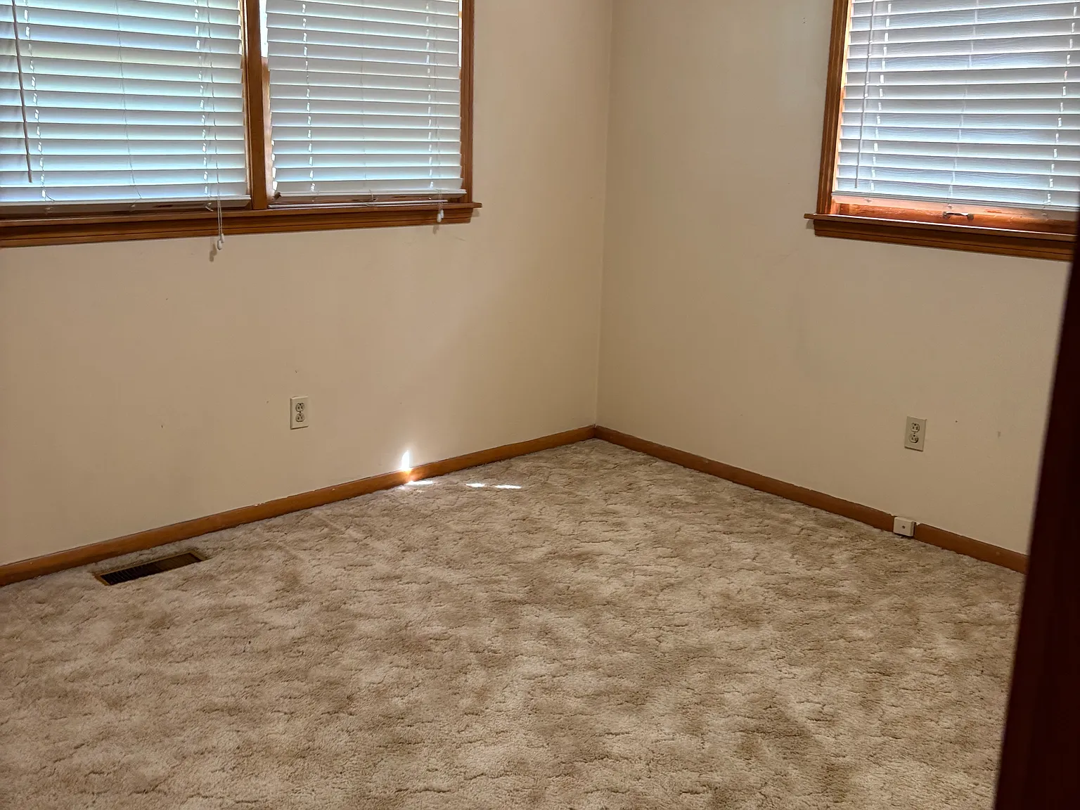 3 bed, 2056 sqft, $1,550 — Photo 3