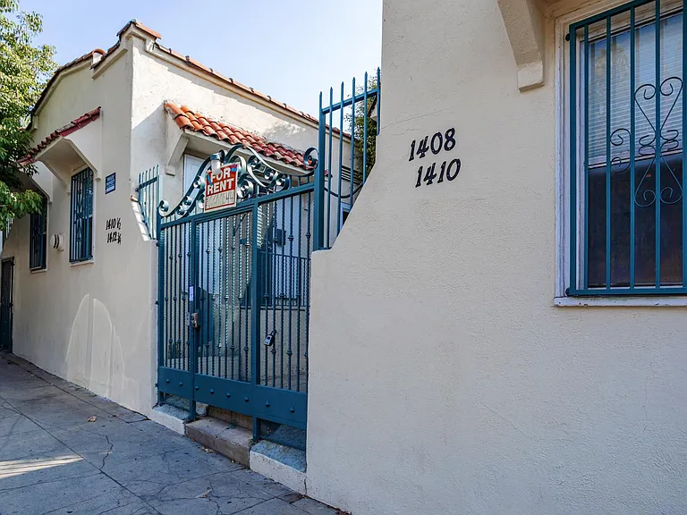 1410 Micheltorena St #1/4 — Photo 17