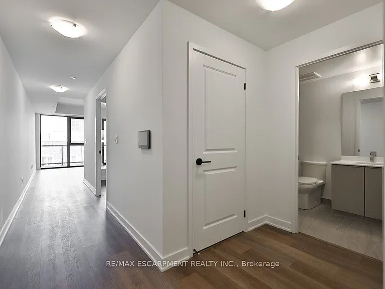 2075 Lakeshore Rd #304 — Photo 5
