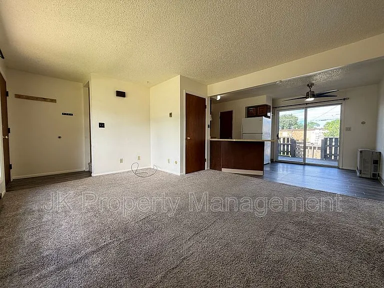 919 1st Ave SW #2 — Photo 7