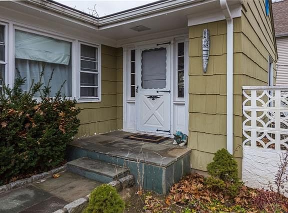 2nd image of 103 Woodcrest Ave