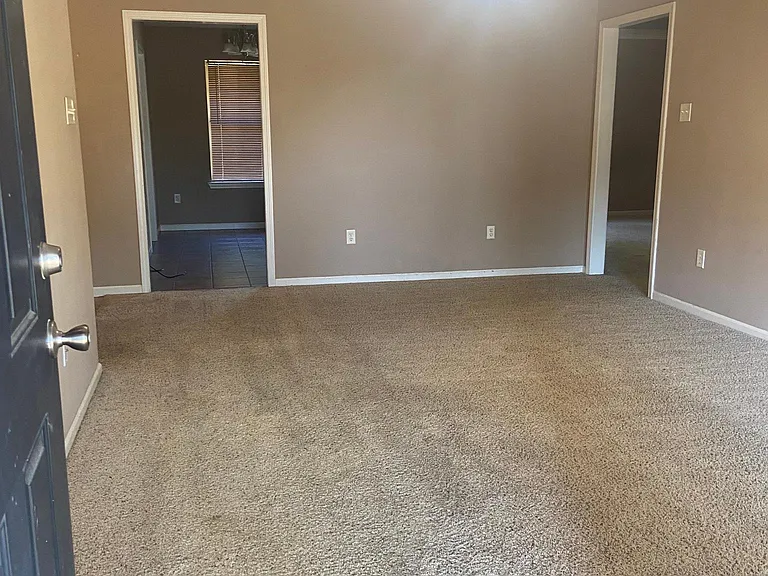 5200 Stockton Rd — Photo 2