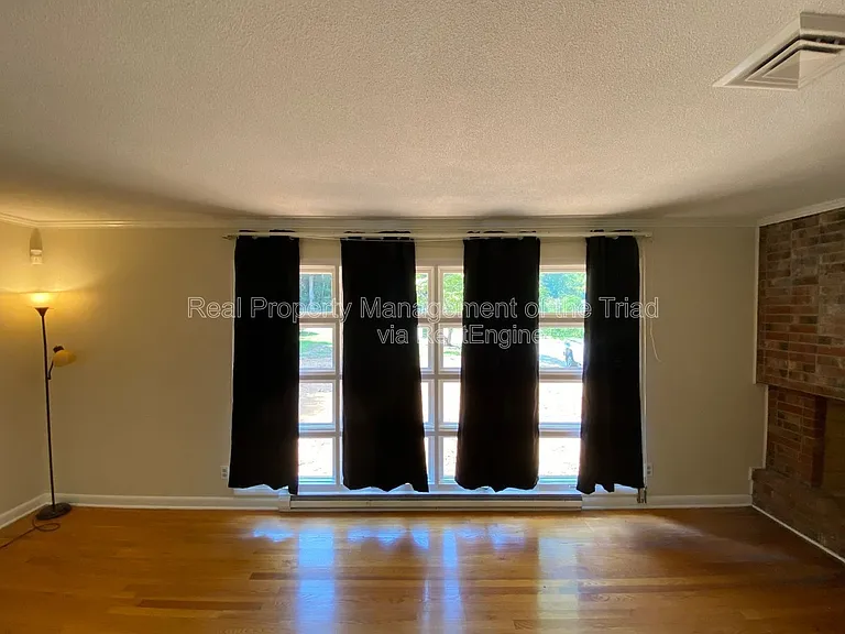 926 Hilltop Blvd — Photo 27