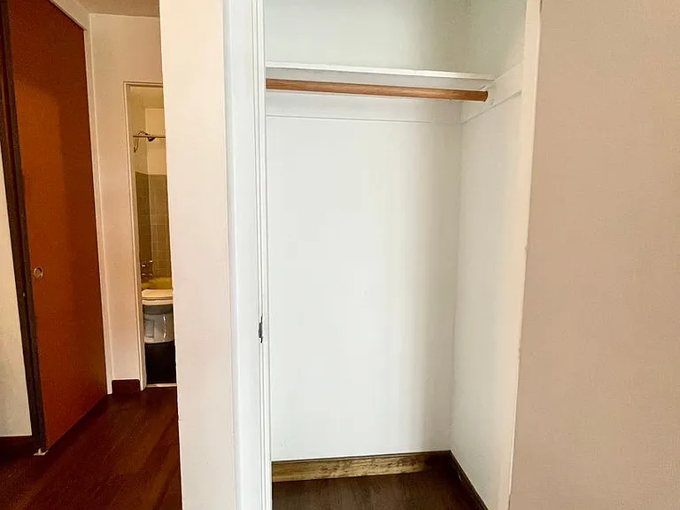 Bayview Apartments — Photo 110