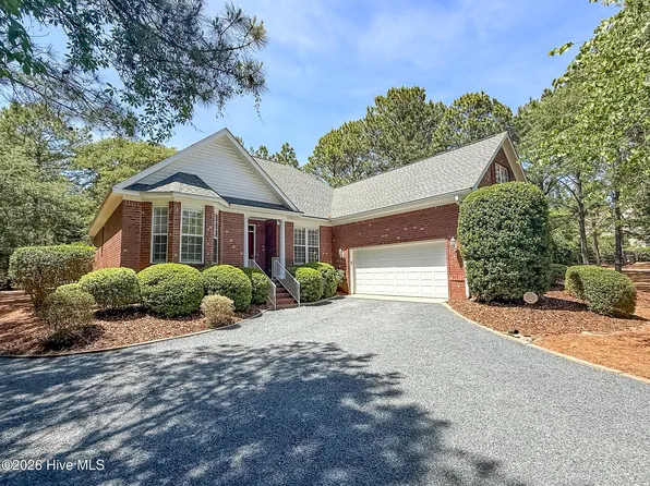 150 Diamondhead Drive S, Pinehurst, NC 28374