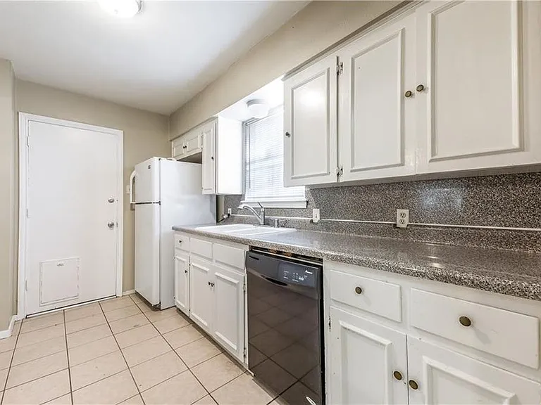 2108 Monarch Dr — Photo 10