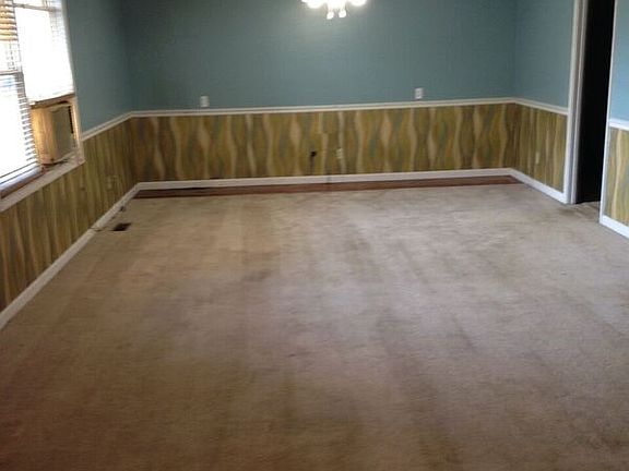 2nd image of 135 Autumnwood Dr