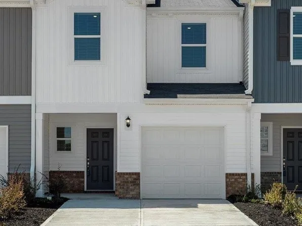 225 Cupid Ct, Greer, SC 29651