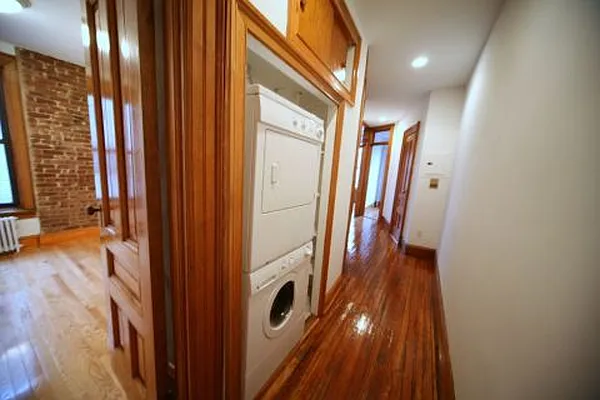 Rented by Metropolitan Realty | media 11