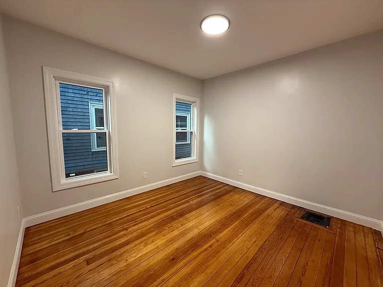 16 Willow Ave #1 — Photo 6