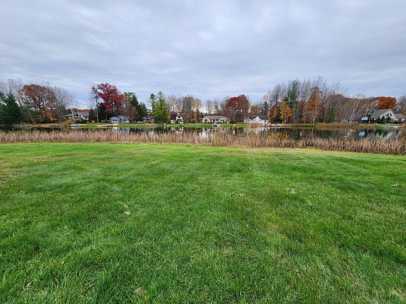 4th image of 6754 Club House Dr E