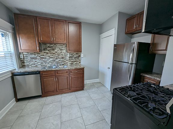 2nd image of 2159 W 89th St Unit 1A