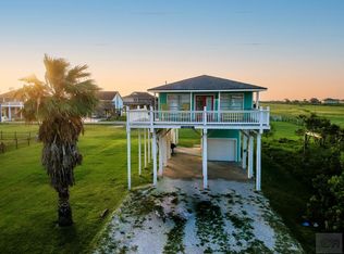 159 Ocean View Dr, Crystal Beach, TX 77650