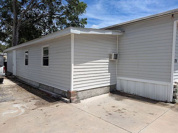 3rd image of 129 Bush Ln
