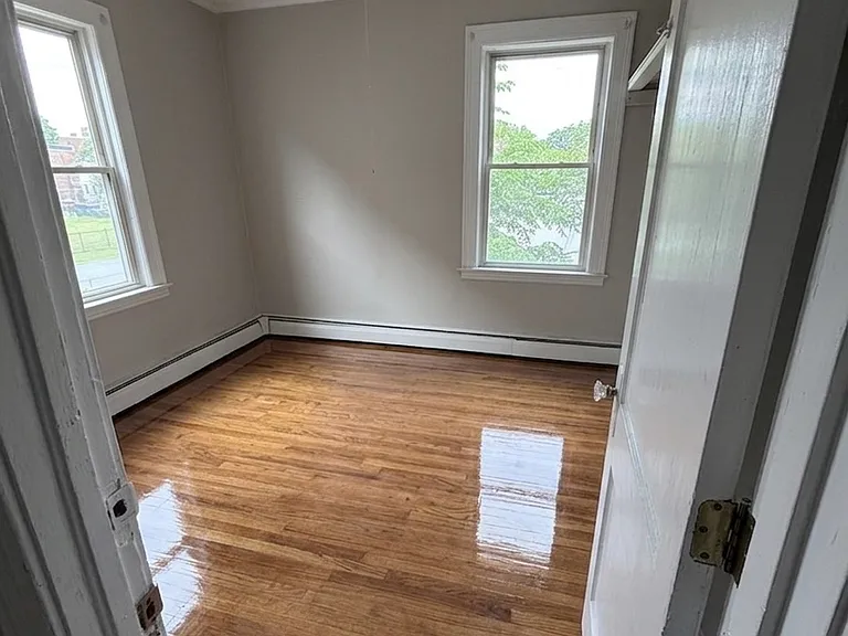338 Jefferson St #3B — Photo 5