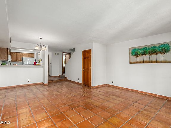 4th image of 2201 W Union Hills Dr Unit 121