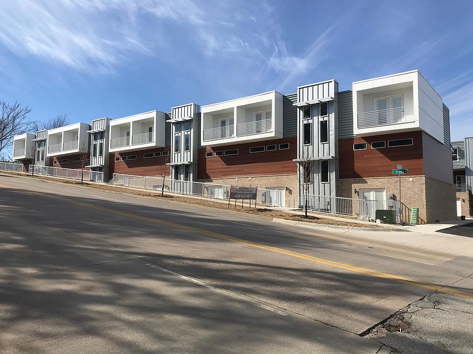 1st image of 1301 N Gregg Ave