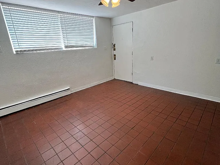 Francesca Apartments — Photo 32