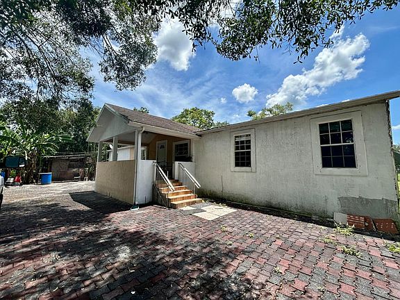 4th image of 10810 NW 8th Avenue