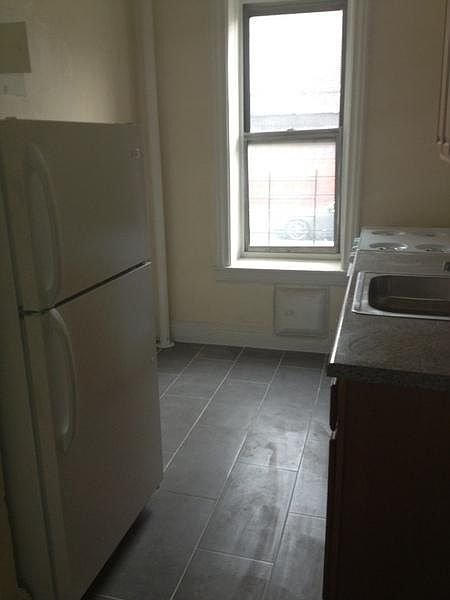 2nd image of 1062 Winthrop St