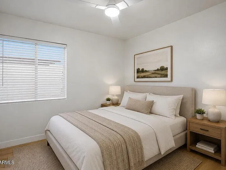 2901 W Irma Ln — Photo 4