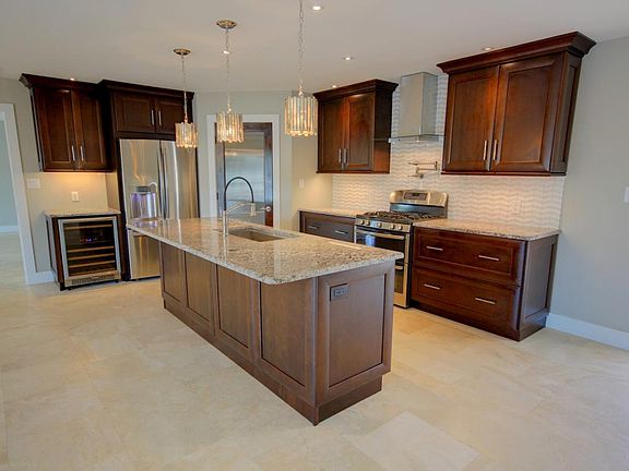 4th image of 5419 Bayou Grande Blvd NE