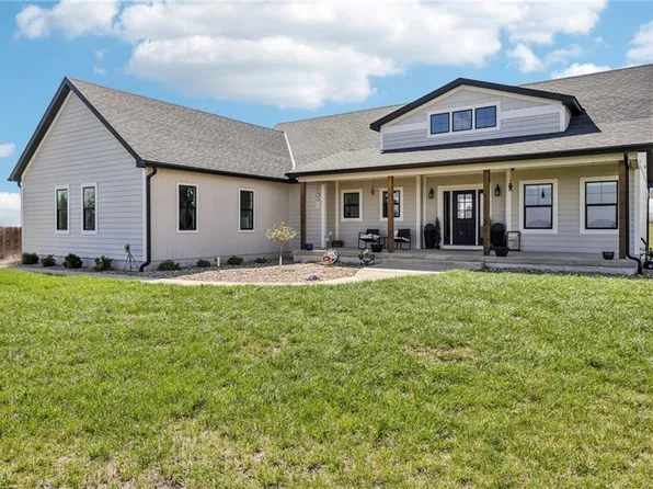 12103 230th St, Linwood, KS 66052