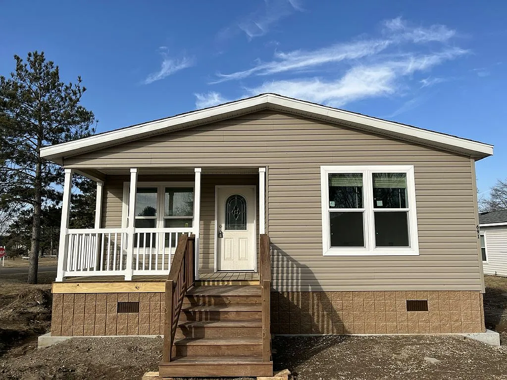 3 bed, 2.0 bath, 1356 sqft, $1,999 — Photo 4