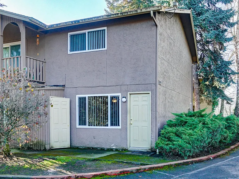 Spacious and immaculate townhomes! — Photo 17