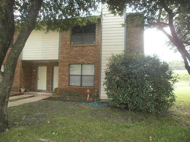1st image of 313 Towne House Ln