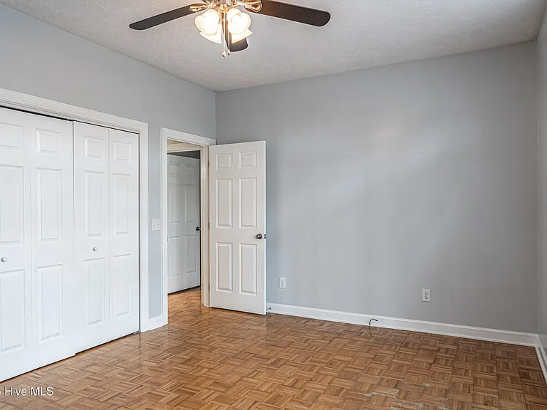 12 Wildwood Ln — Photo 43