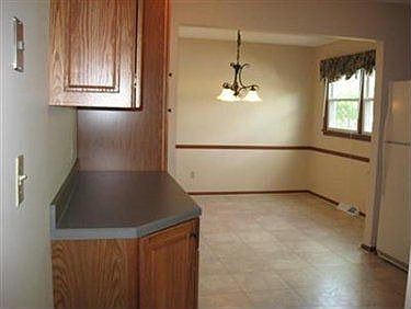 4th image of 161 Country Green Dr