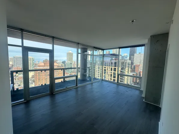737 N La Salle Dr #1204, Chicago, IL 60654