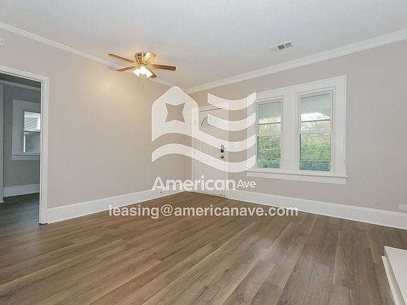 1125217_004_wm_-_living_room_13323164.jpg