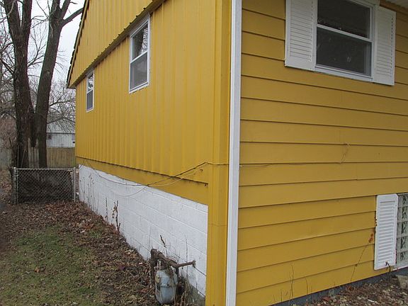 2nd image of 279 Clyde Ave