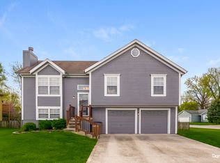 1611 Tyler Dr, Raymore, MO 64083