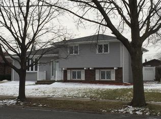 2050 Azalea Dr, Highland, IN 46322