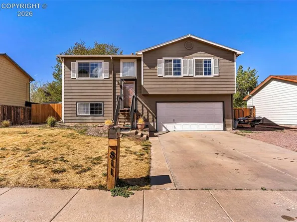 811 Meadows Ave, Canon City, CO 81212