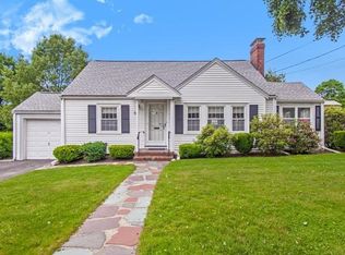 89 Colonial Ave, Waltham, MA 02453