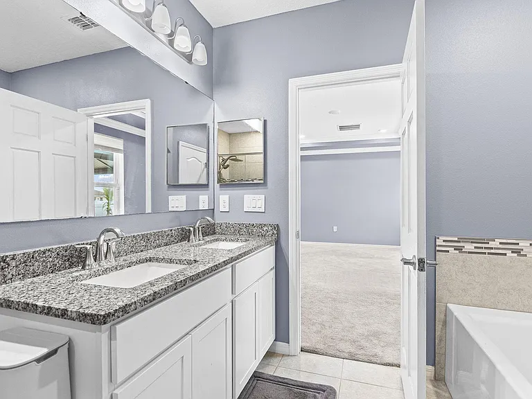 681 SW Millard Dr — Photo 27