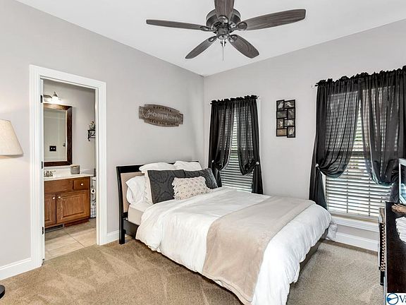 4th image of 6709 Mountain Ledge Dr SE