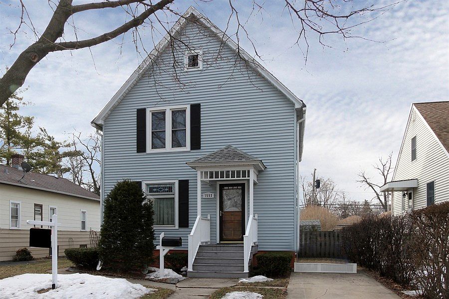 1st image of 1553 E Walnut Ave