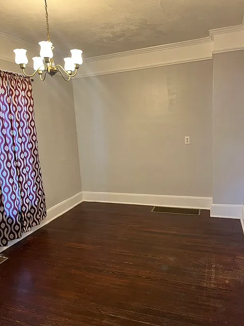3 bed, 1.5 bath, 1632 sqft, $1,300 — Photo 4