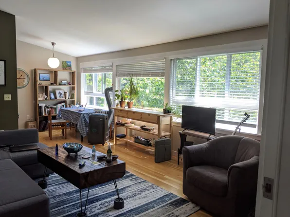 1401 E Union St APT 8, Seattle, WA 98122